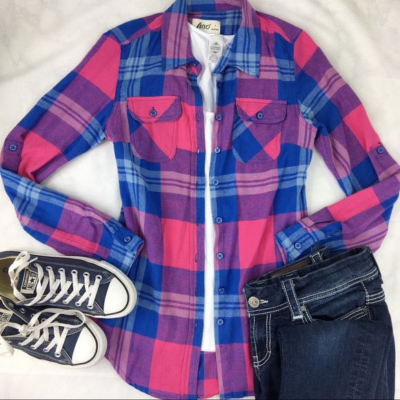 Inso Tops - New Long sleeve button down plaid flannel